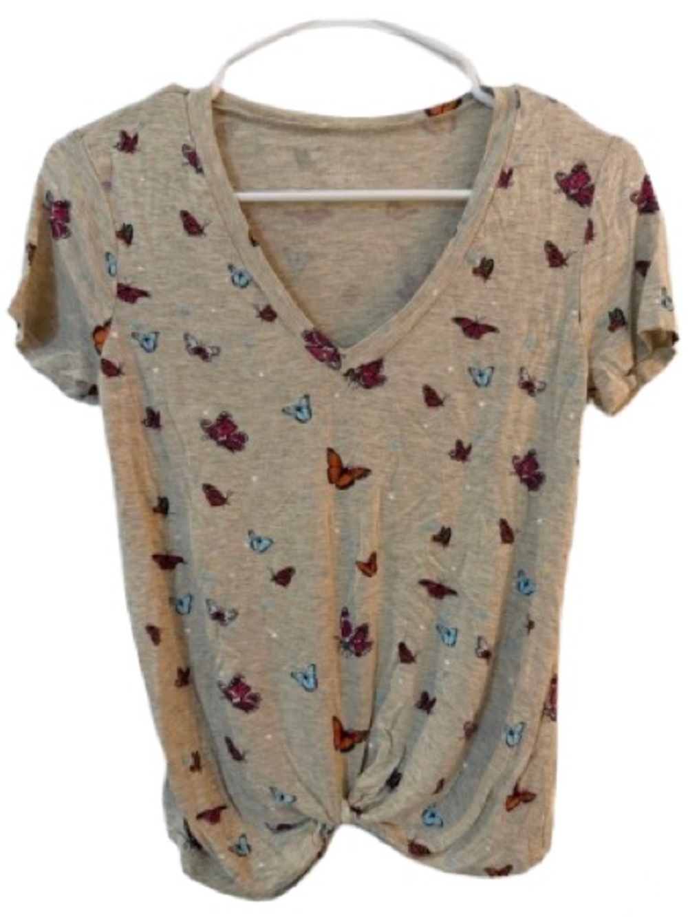 No Boundaries Beige V-Neck Knot Tee with Butterfly Print Size Small Juniors